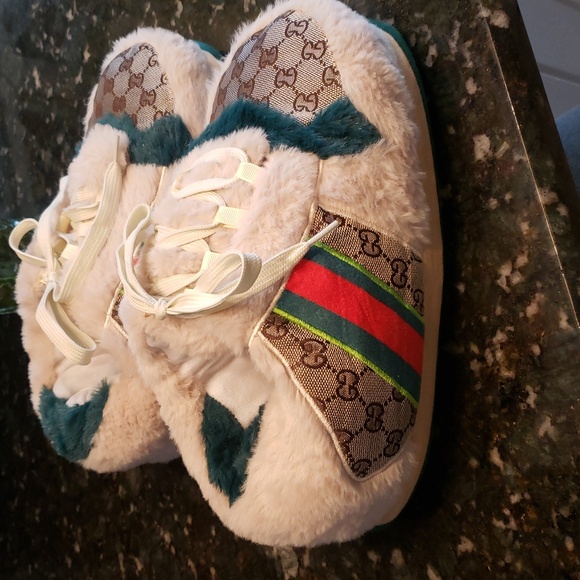 Slippers - Picture 4 of 5